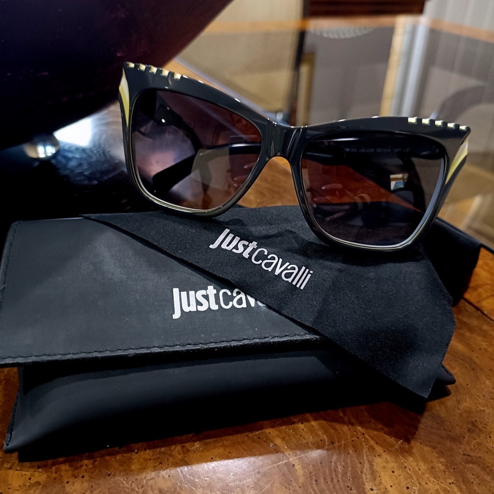 Just Cavalli Cat Eye Women's Sunglasses JC7886 20B